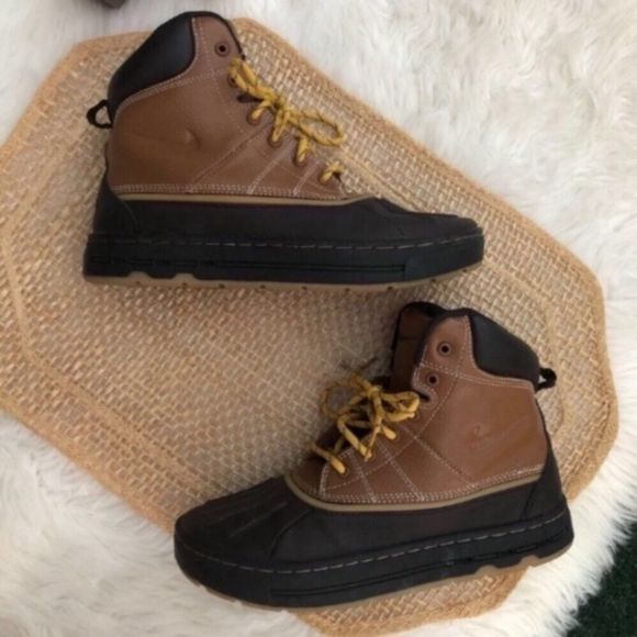 acg nike duck boots